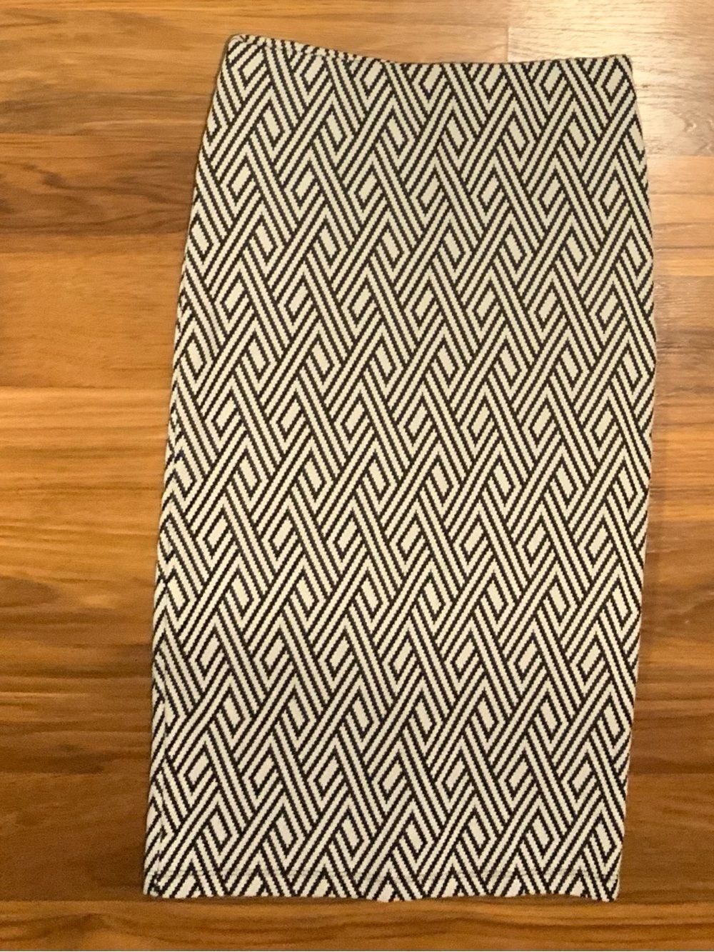 Zara Black and White Geometric Pencil Skirt